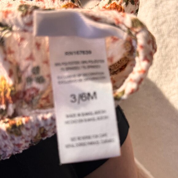 2-Piece Baby Girl Romper Bundle 3-6M | Sweet Bee & Cat & Jack - Picture 4 of 5